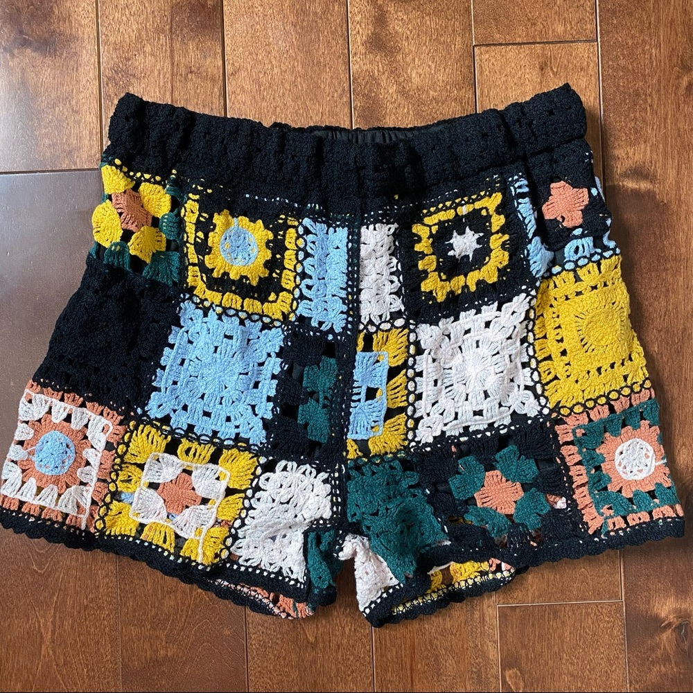 retro crochet shorts
